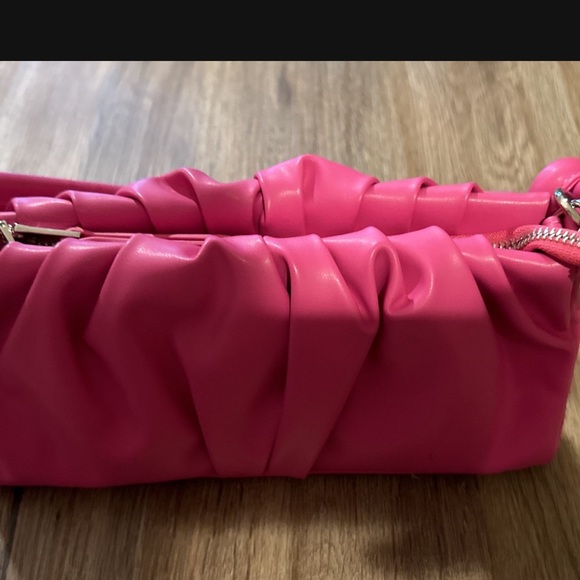 Handbag - Picture 2 of 5